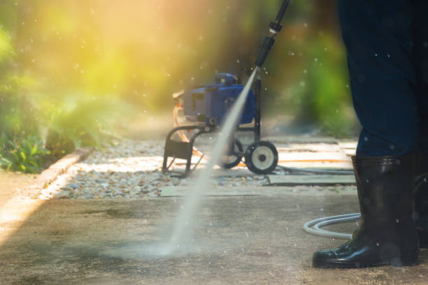 Best Pool Deck Cleaning  in Hialeah, FL